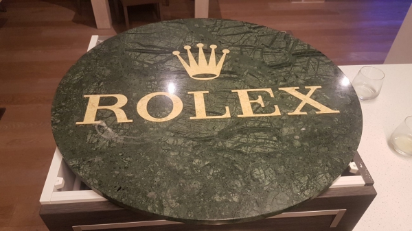 Realizzazione su misura di loghi per bar, hotel, negozi ecc..
