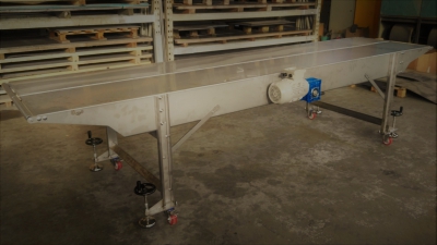 NASTRO TRASPORTATORE A TAPPETO